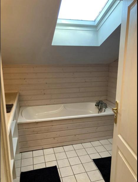 Market Square, Rooftop, 2 Chambres, All Inclusive Roanne Eksteriør billede